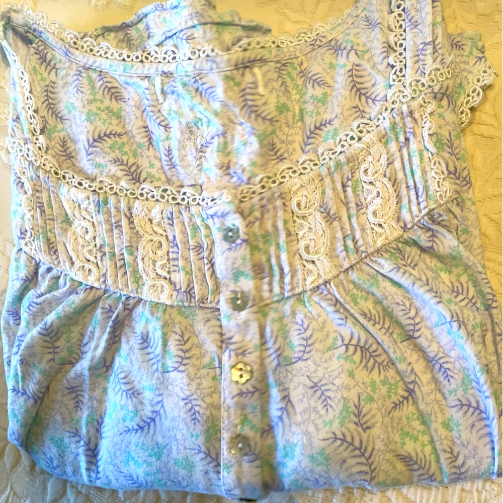Eileen West short night gown in VVG condition size 2x